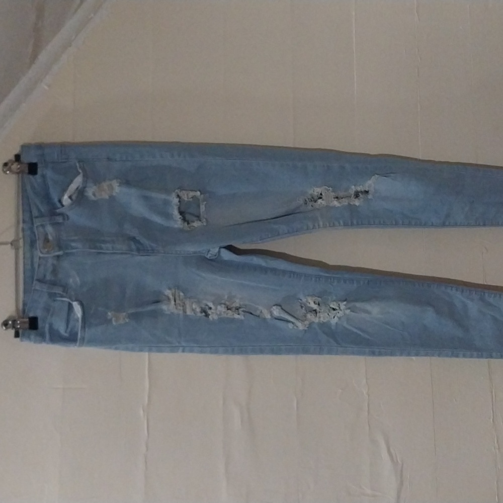 SHEIN Light Blue Distressed Women Jeans EUC